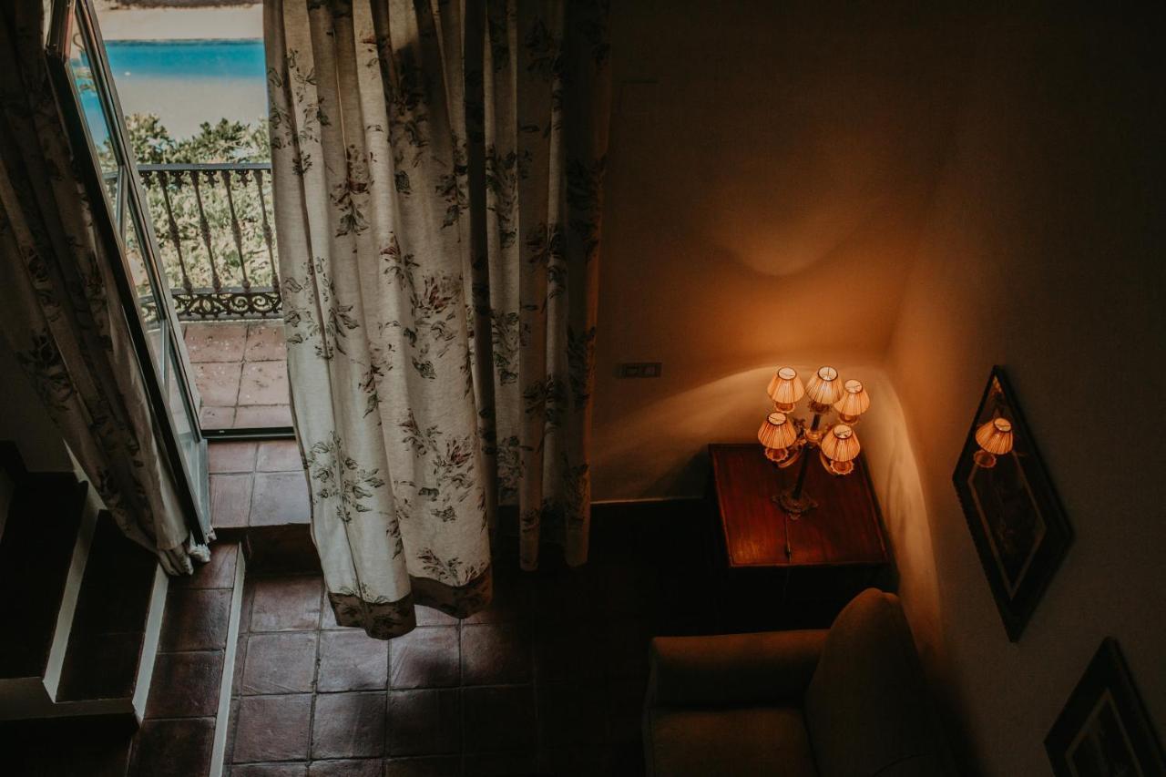 Hotel Posada De Valdezufre Aracena Kültér fotó