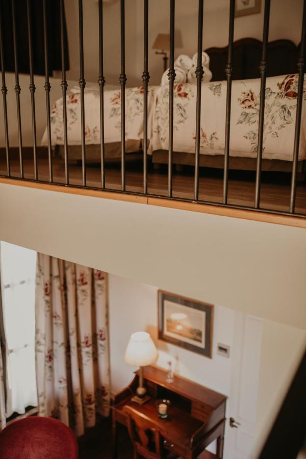 Hotel Posada De Valdezufre Aracena Kültér fotó