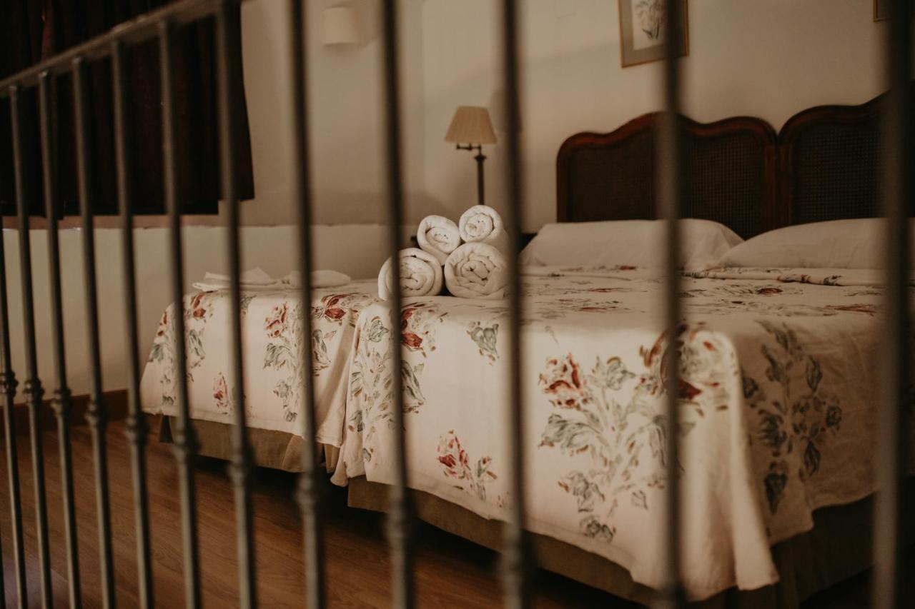Hotel Posada De Valdezufre Aracena Kültér fotó
