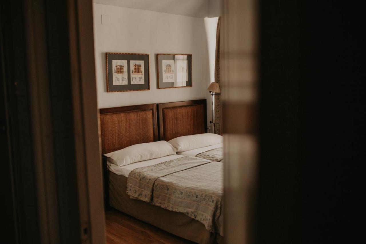 Hotel Posada De Valdezufre Aracena Kültér fotó