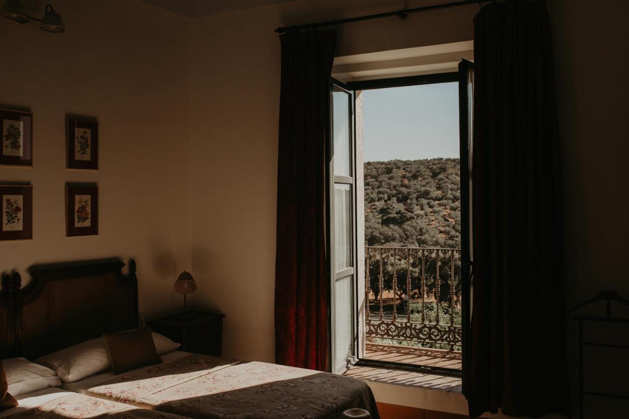 Hotel Posada De Valdezufre Aracena Kültér fotó