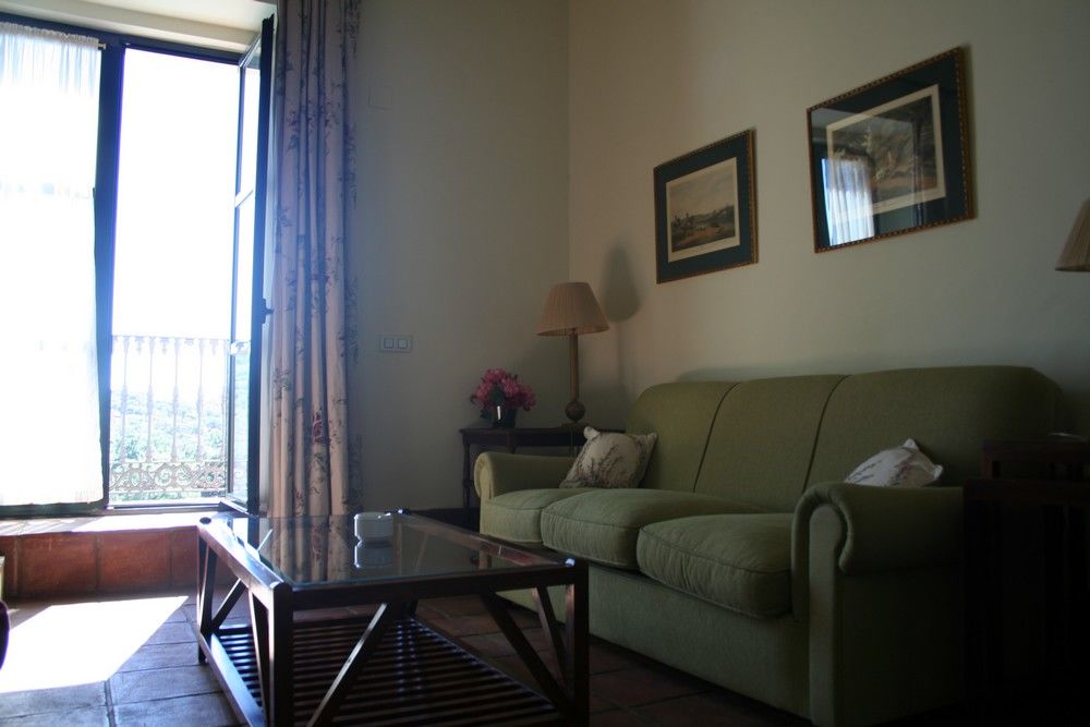 Hotel Posada De Valdezufre Aracena Kültér fotó
